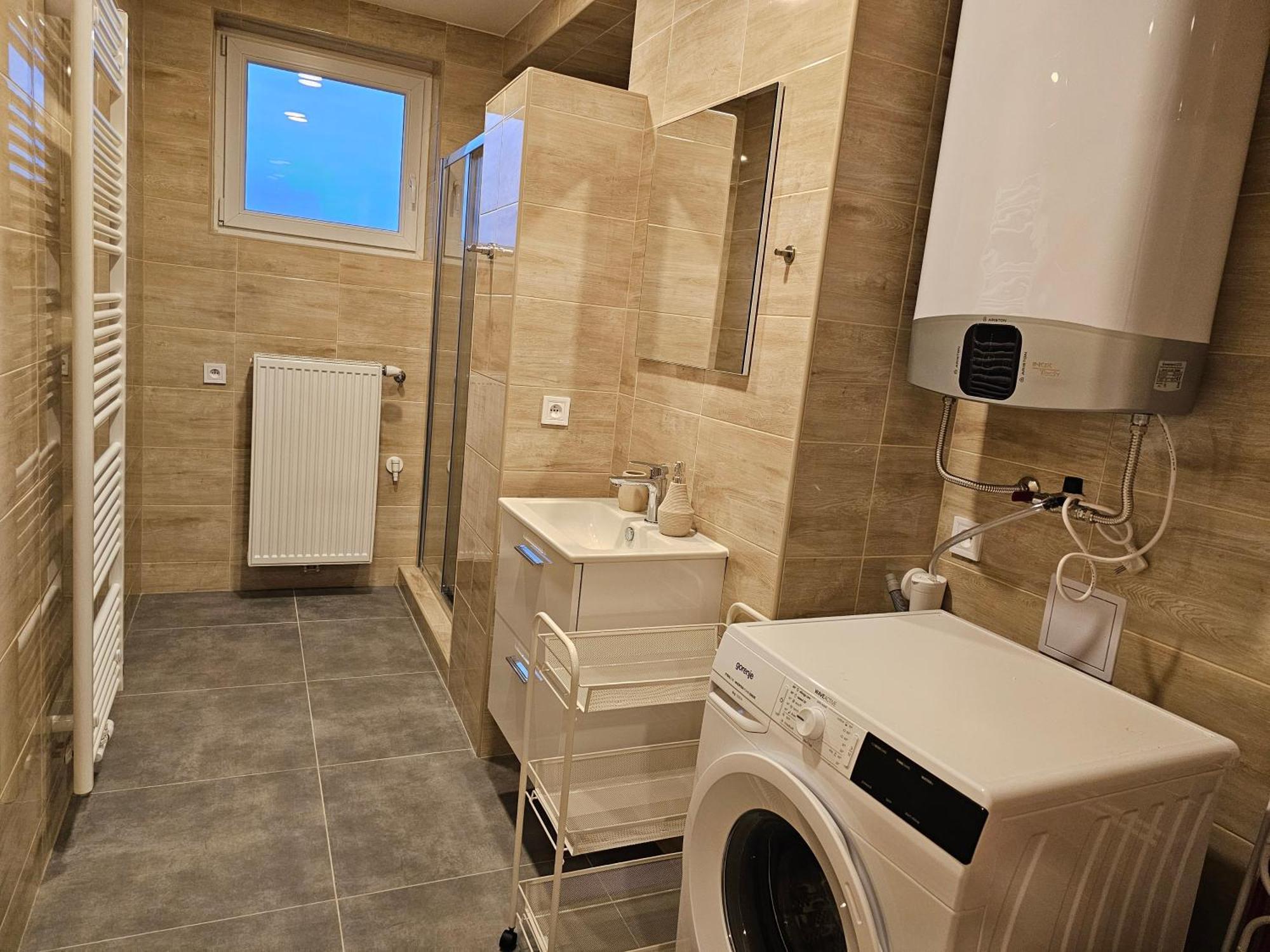 Slunny Byt V Klidne Casti Hradce Kralove - Zahrada, Parkovani Zdarma Hradec Kralove Exterior photo